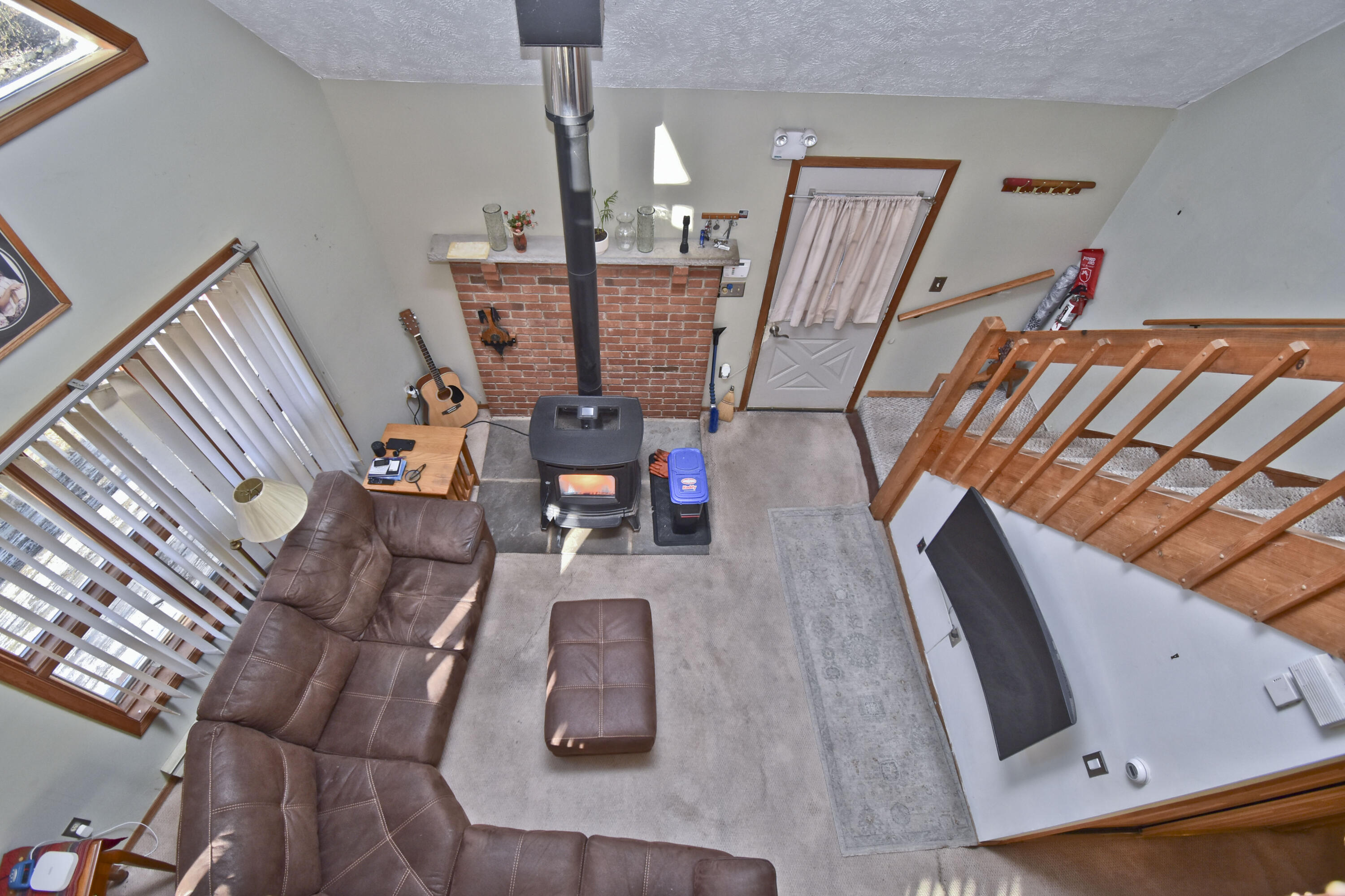 2181 Village Road Effort, PA 18330 - Photo 2 of 35 2 Living Room (1)