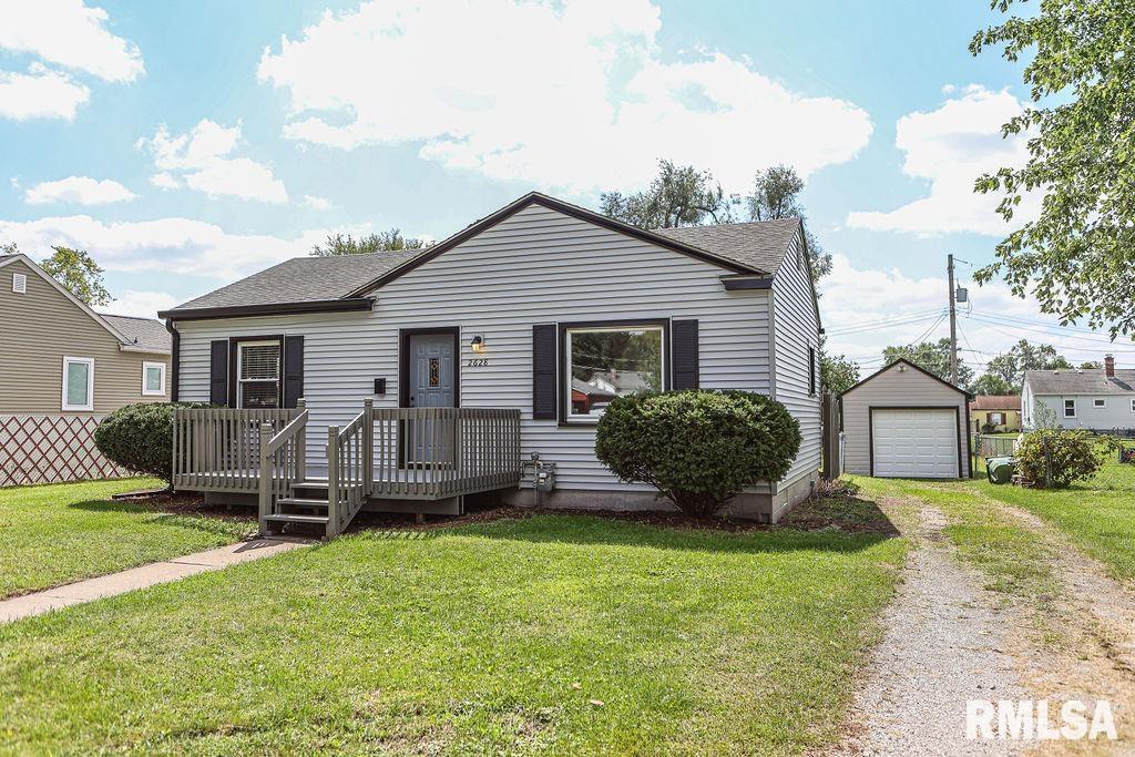 2628 38th Avenue Moline, IL 61265 - Photo 1 of 28