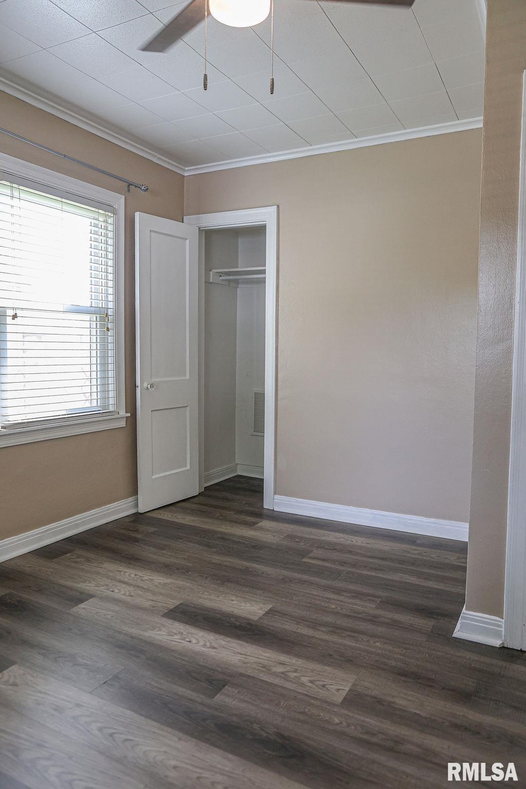 2628 38th Avenue Moline, IL 61265 - Photo 11 of 28