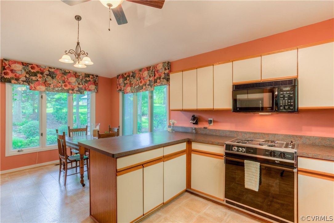 13502 Lady Ashley Road Midlothian, VA 23114 - Photo 11 of 34 Eat in kitchen includes lots of natural light!