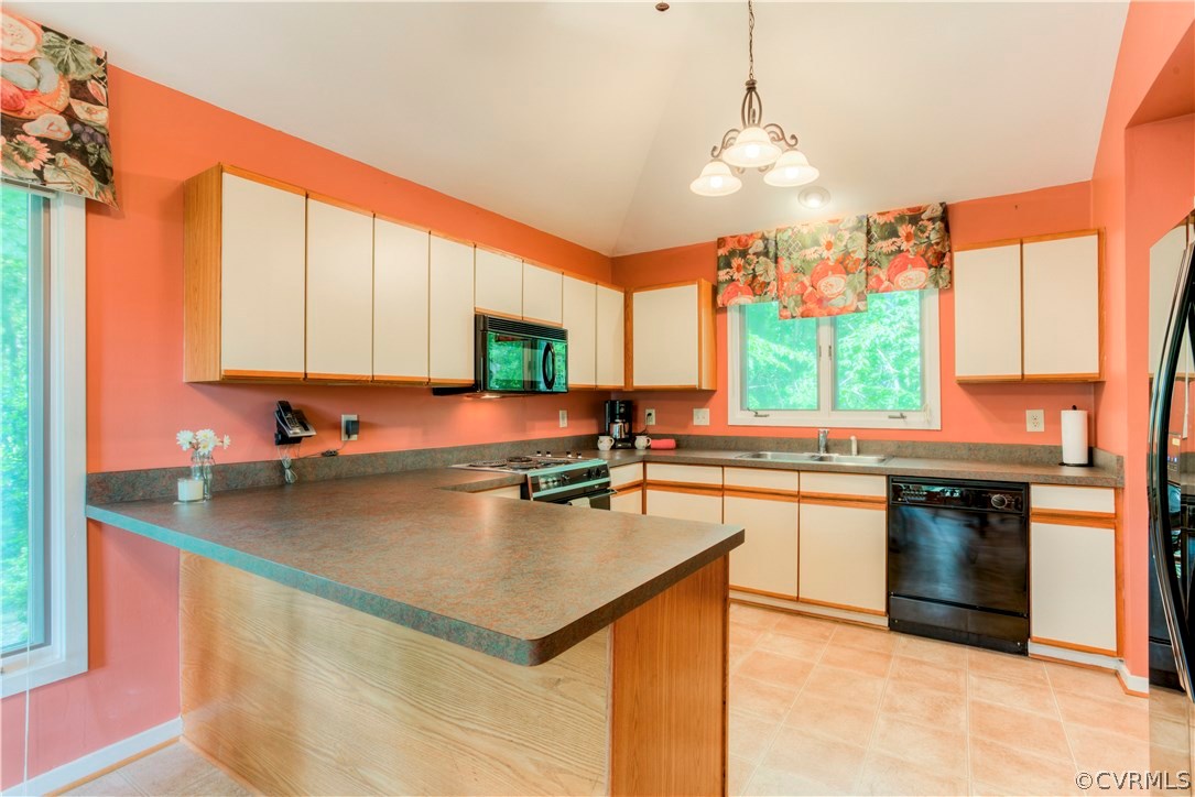 13502 Lady Ashley Road Midlothian, VA 23114 - Photo 12 of 34 Kitchen!