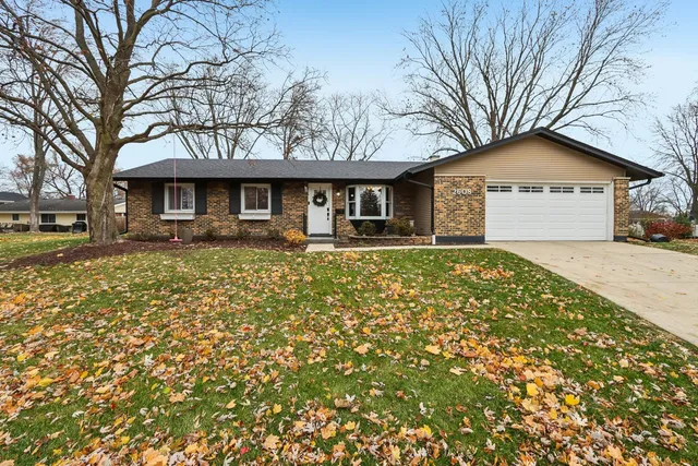 $495,000 | 2608 York Court, Woodridge, IL 60517