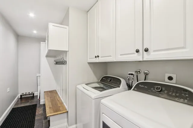 $495,000 | 2608 York Court, Woodridge, IL 60517