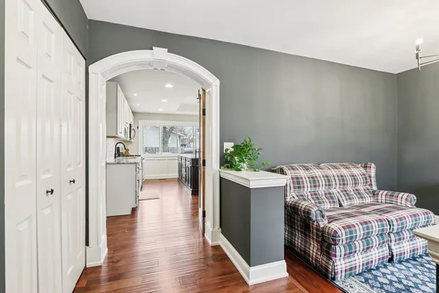 $495,000 | 2608 York Court, Woodridge, IL 60517