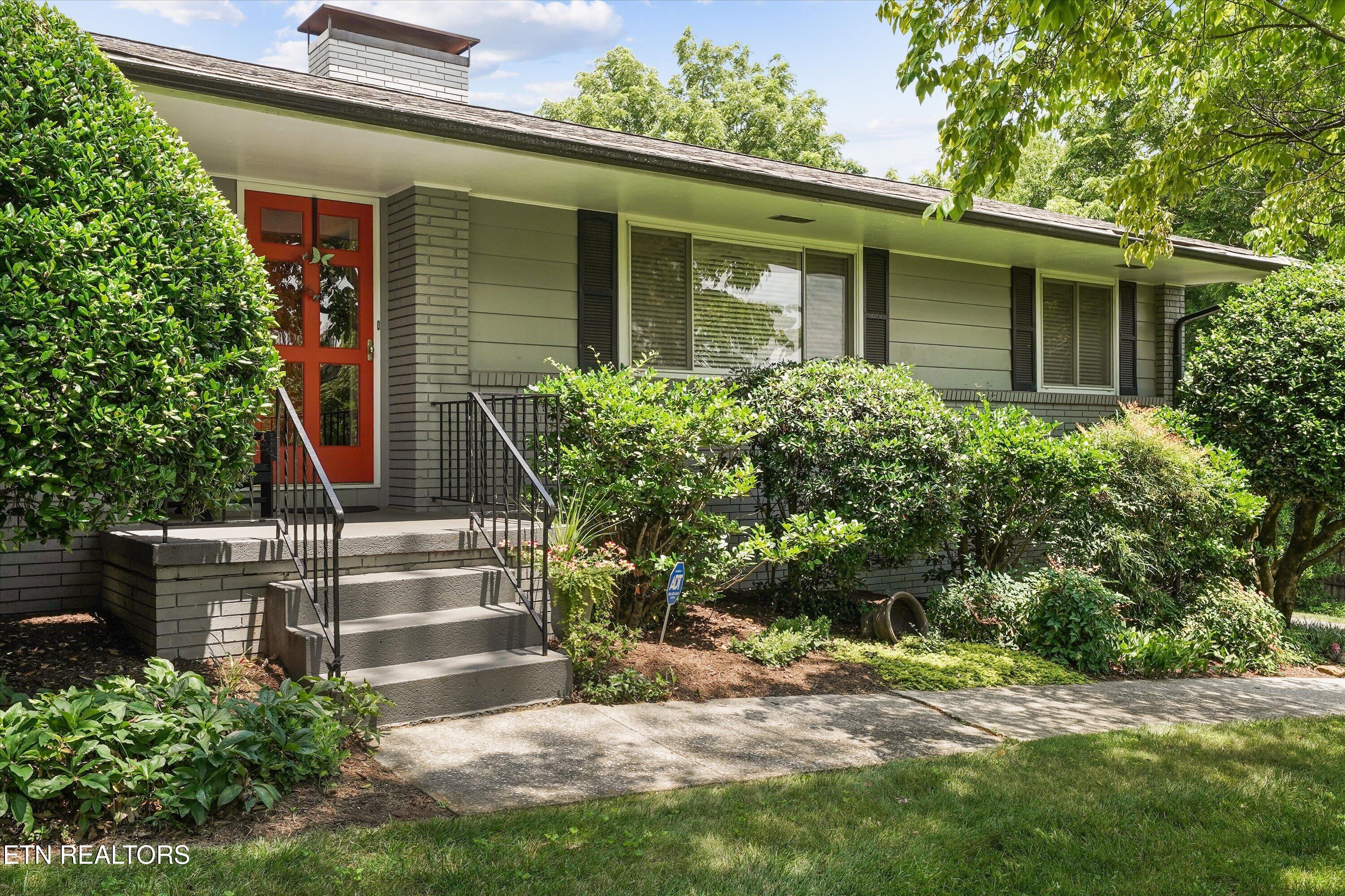 608 Churchill Road Knoxville, TN 37909 - Photo 6 of 60 06-608 Churchill Rd 04