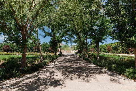 $12,295,000 | 7533 North 70th Street, Paradise Valley, AZ 85253