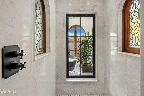 $12,295,000 | 7533 North 70th Street, Paradise Valley, AZ 85253