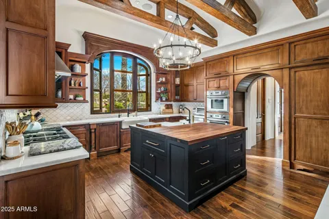 $12,295,000 | 7533 North 70th Street, Paradise Valley, AZ 85253