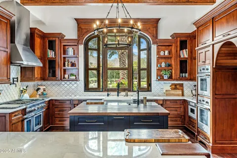 $12,295,000 | 7533 North 70th Street, Paradise Valley, AZ 85253