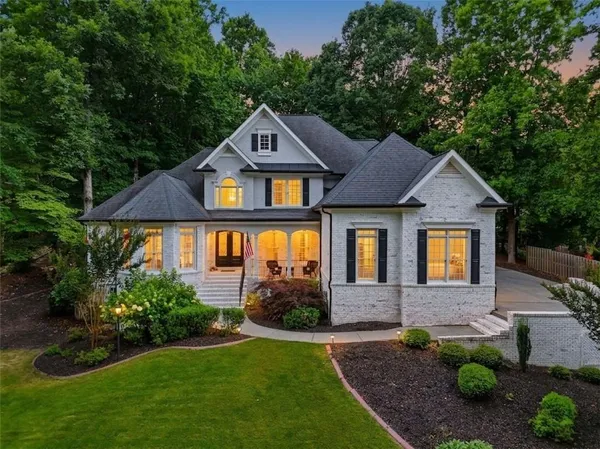 $999,900 | 5025 Towne Lake Hill North, Woodstock, GA 30189