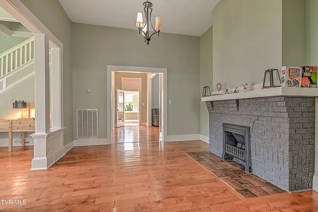 $294,000 | 316 West Jackson Street, Gate City, VA 24251