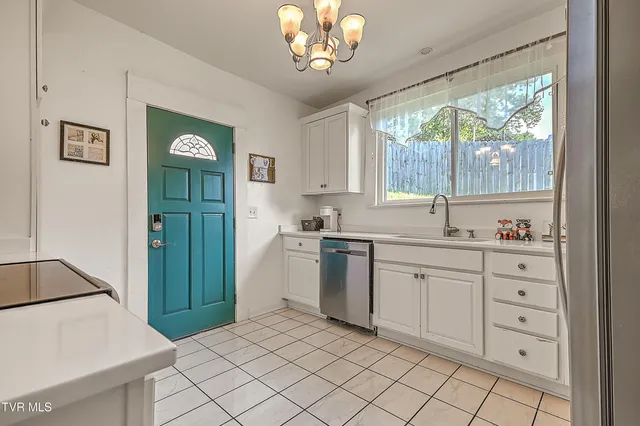 $294,000 | 316 West Jackson Street, Gate City, VA 24251