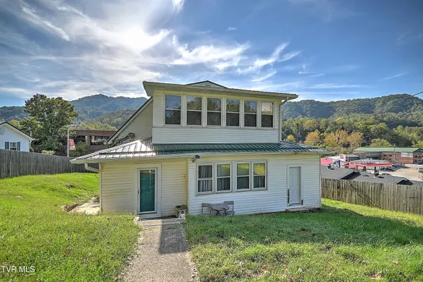 $293,000 | 316 West Jackson Street, Gate City, VA 24251