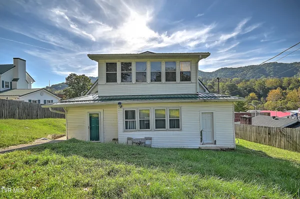 $293,000 | 316 West Jackson Street, Gate City, VA 24251