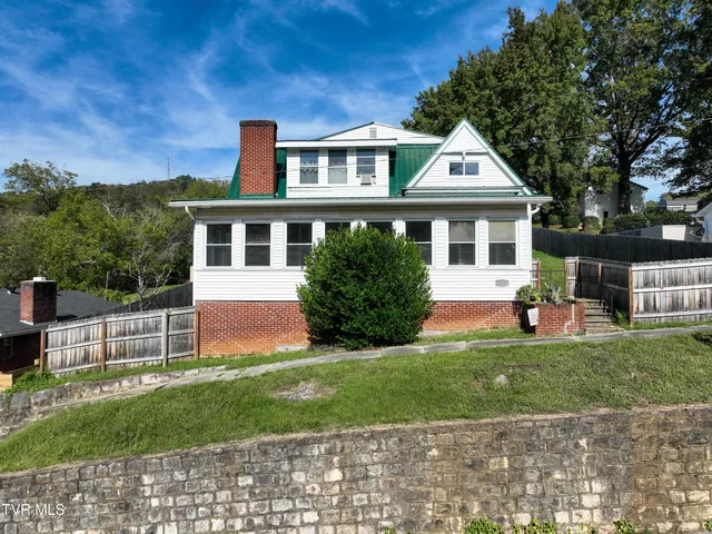 $294,000 | 316 West Jackson Street, Gate City, VA 24251