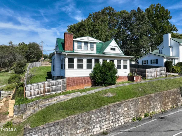 $293,000 | 316 West Jackson Street, Gate City, VA 24251