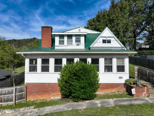 $294,000 | 316 West Jackson Street, Gate City, VA 24251