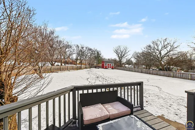 $390,000 | 7412 Southwest Fountaindale Road, Topeka, KS 66614