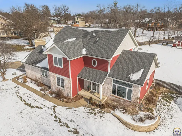 $390,000 | 7412 Southwest Fountaindale Road, Topeka, KS 66614