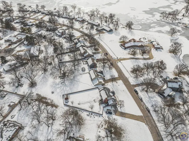 $390,000 | 7412 Southwest Fountaindale Road, Topeka, KS 66614