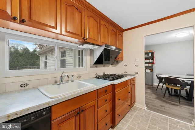 $649,950 | 416 Emerson Road, Huntingdon Valley, PA 19006