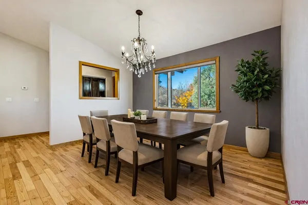 a view of empty room with window