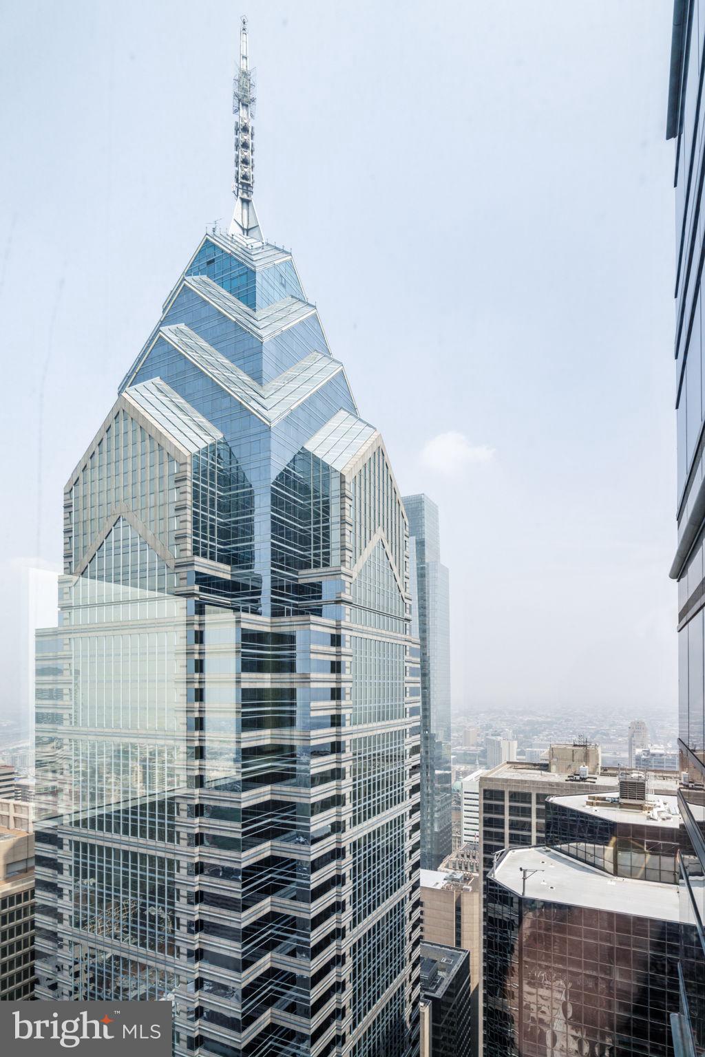 50 South 16th Street, Unit 4304 Philadelphia, PA 19103 - Photo 19 of 43 a front view of a building