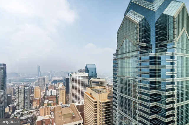 $4,200 | 50 South 16th Street, Unit 4304, Philadelphia, PA 19103