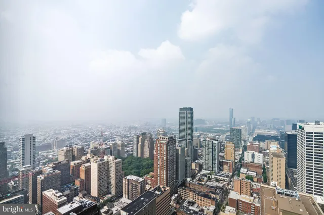 $4,200 | 50 South 16th Street, Unit 4304, Philadelphia, PA 19103