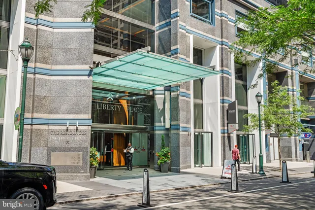 $4,200 | 50 South 16th Street, Unit 4304, Philadelphia, PA 19103