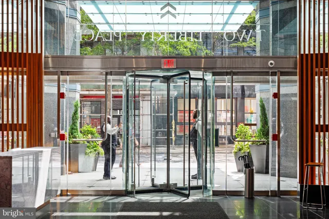 $4,200 | 50 South 16th Street, Unit 4304, Philadelphia, PA 19103