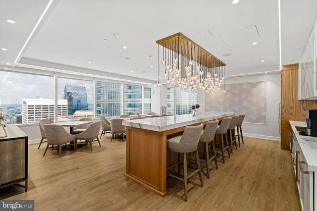 $4,200 | 50 South 16th Street, Unit 4304, Philadelphia, PA 19103