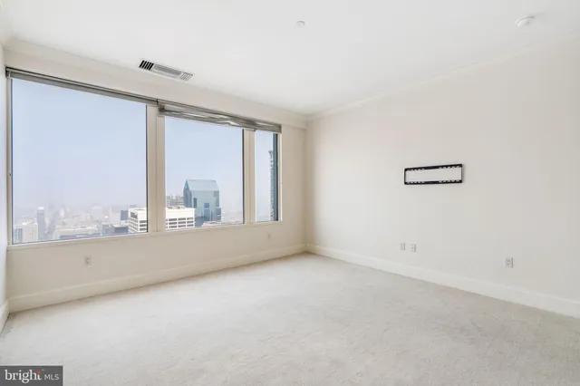 $4,200 | 50 South 16th Street, Unit 4304, Philadelphia, PA 19103