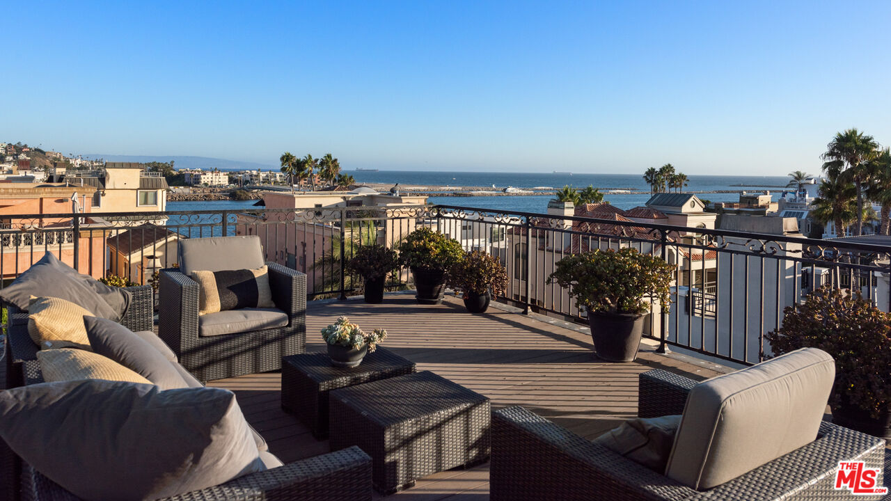 123 Channel Pointe Mall Marina del Rey, CA 90292 - Photo 47 of 75