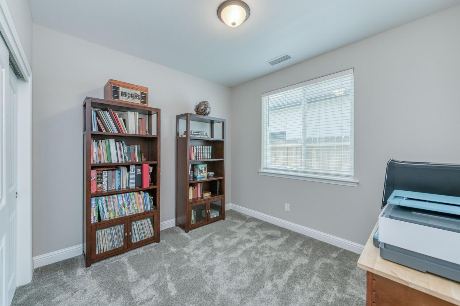 678 Alpine Way Madera, CA 93636 - Photo 17 of 37 Gallery Image 17
