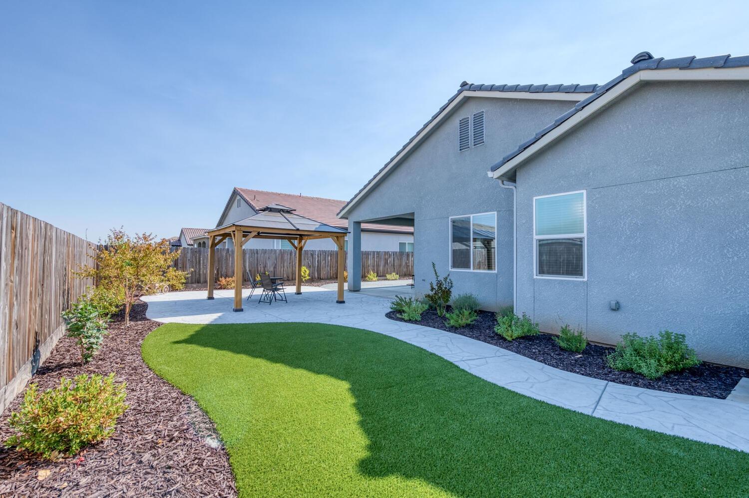 678 Alpine Way Madera, CA 93636 - Photo 26 of 37 Gallery Image 26