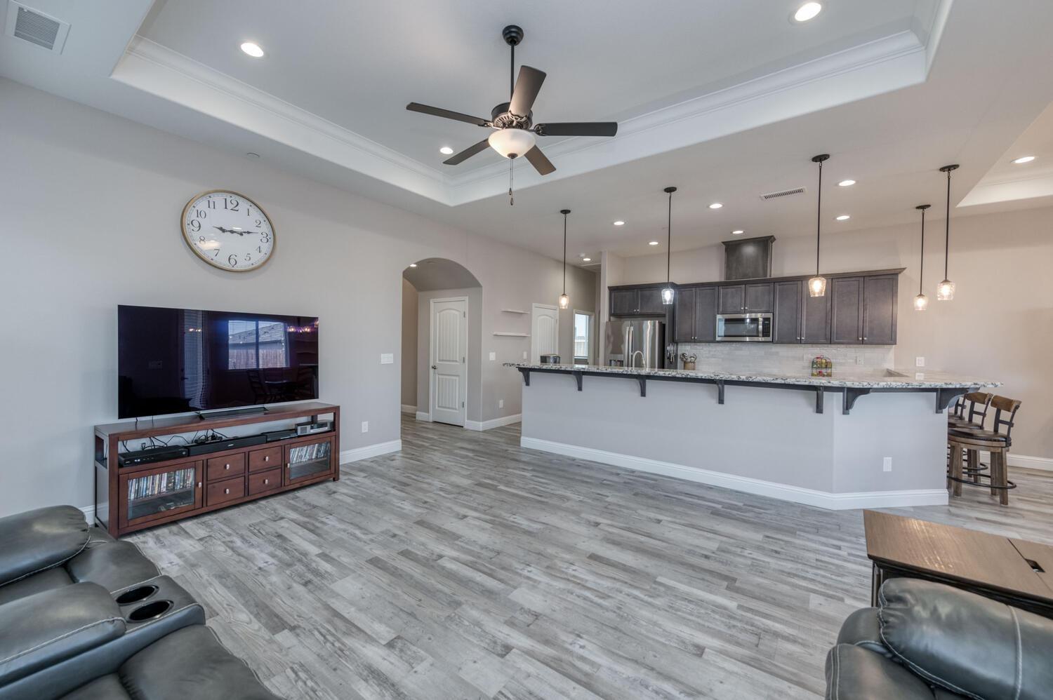 678 Alpine Way Madera, CA 93636 - Photo 6 of 37 Gallery Image 6