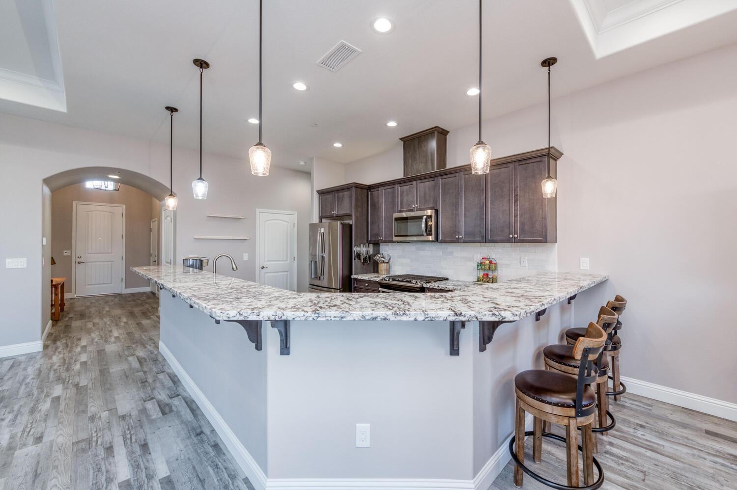 678 Alpine Way Madera, CA 93636 - Photo 8 of 37 Gallery Image 8