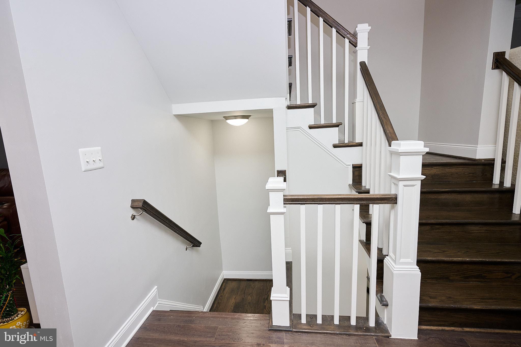 22559 Windsor Locks Square Ashburn, VA 20148 - Photo 23 of 35 a view of entryway