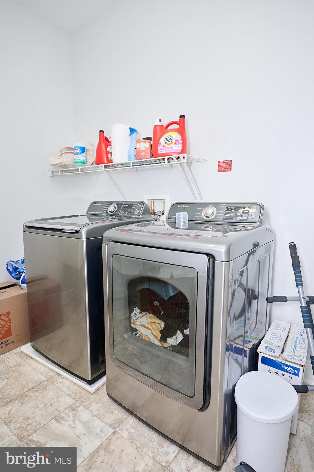22559 Windsor Locks Square Ashburn, VA 20148 - Photo 29 of 35 a utility room with dryer and washer