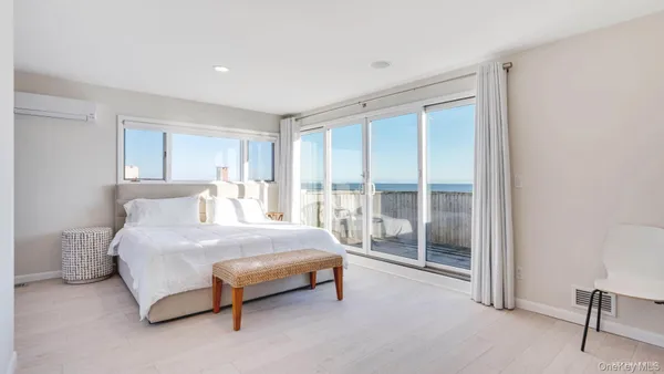 $125,000 | 40 Dune Road, Hampton Bays, NY 11959