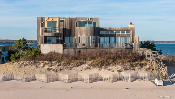 $125,000 | 40 Dune Road, Hampton Bays, NY 11959