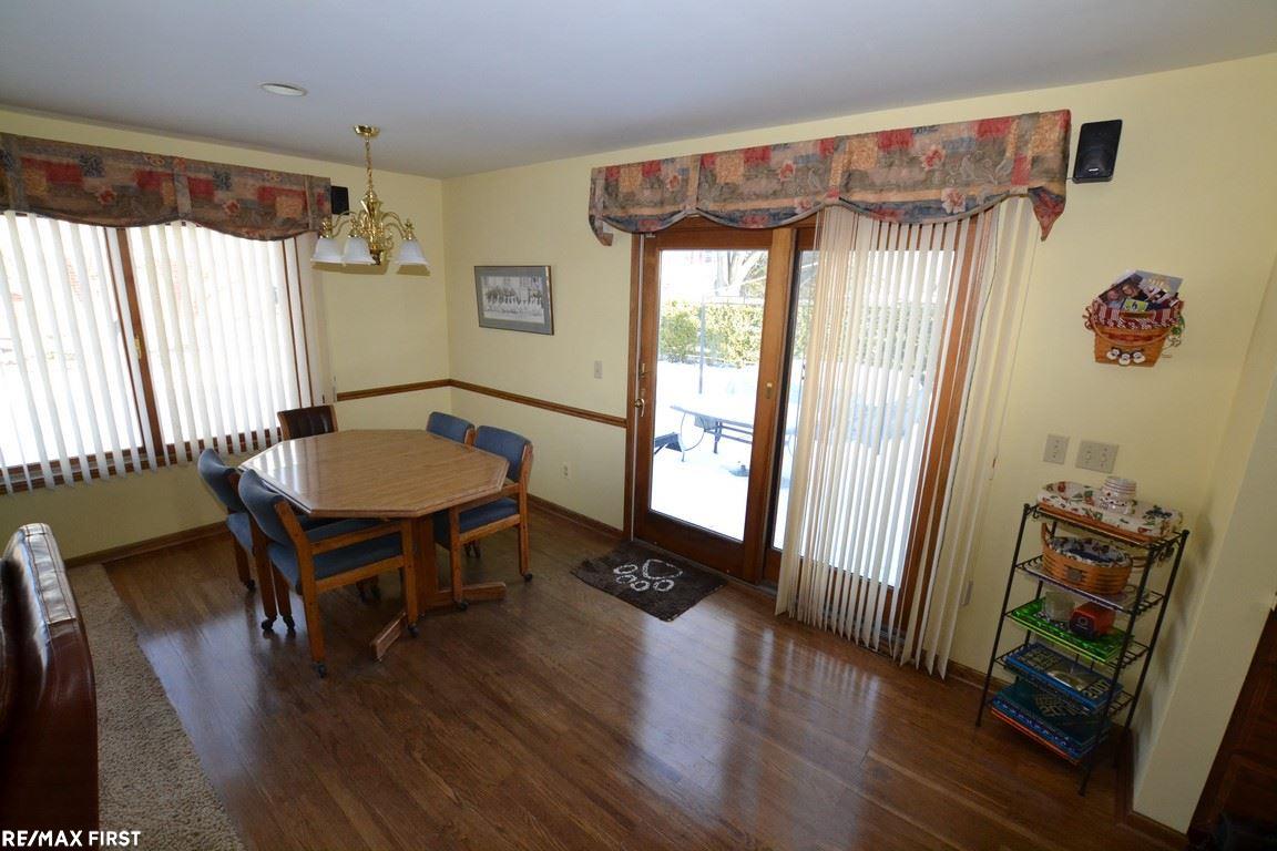18489 Davidson Road Fraser, MI 48026 - Photo 6 of 43 31337935-5.JPG