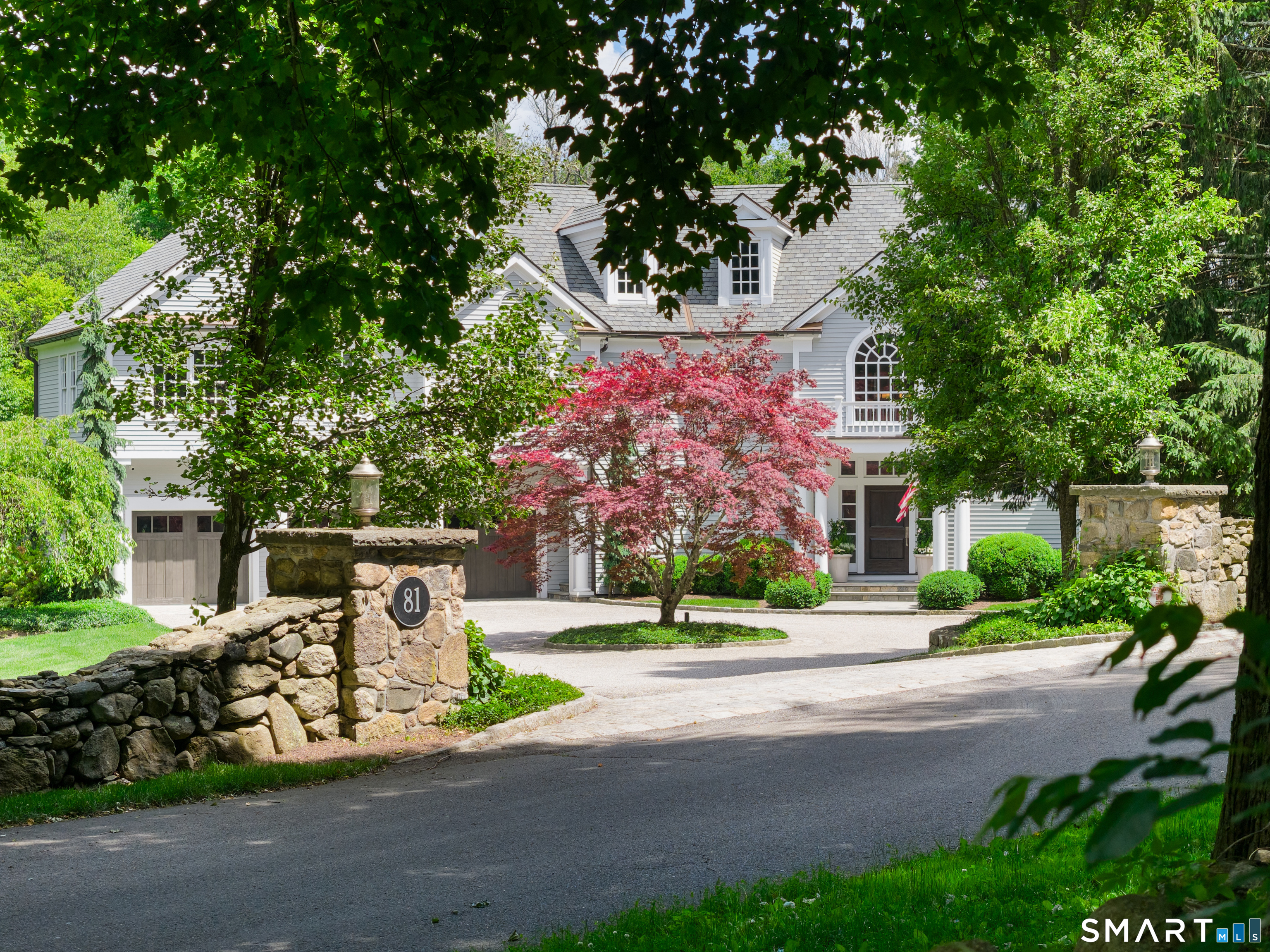 81 Lukes Wood Road New Canaan, CT 06840 - Photo 3 of 40