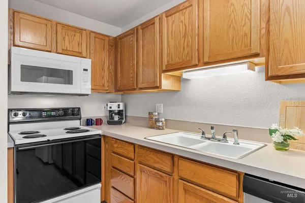 $219,700 | 8909 West Irving Street, Unit 101, Boise, ID 83704
