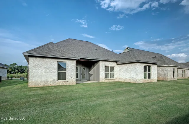 $359,900 | 109 Southern Oak Way, Unit LOT 55, Canton, MS 39046