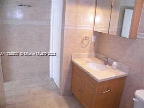 5005 Collins Avenue, Unit 1422 Miami Beach, FL 33140 - Photo 13 of 20