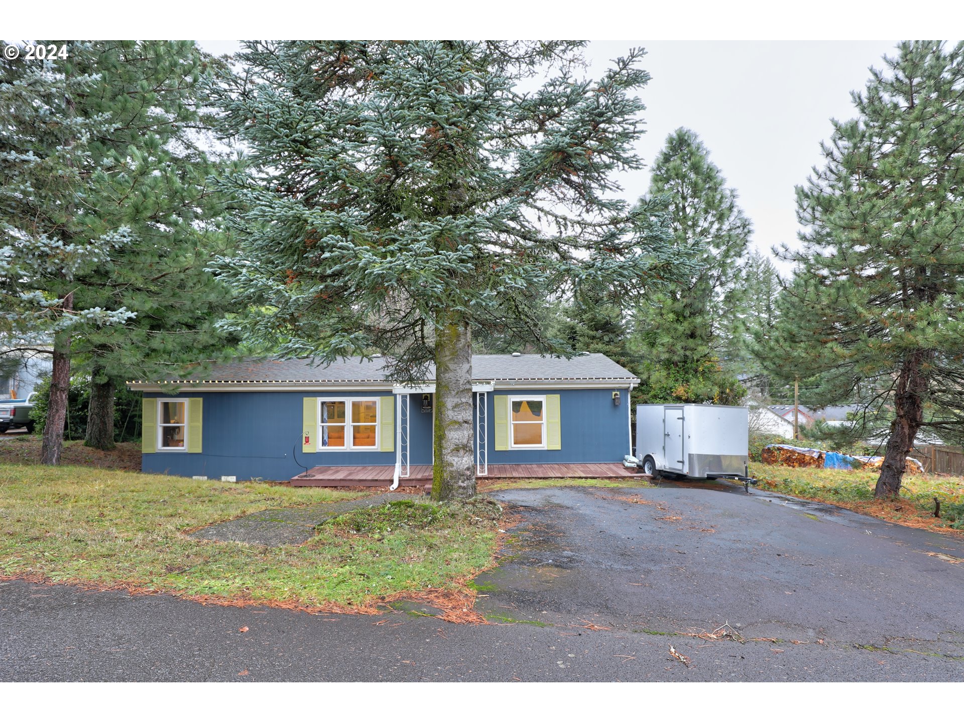 15 Belle Street Cascade Locks, OR 97014 - Photo 2 of 39