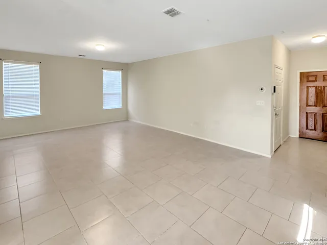 $1,800 | 122 Texas Lantana, New Braunfels, TX 78130