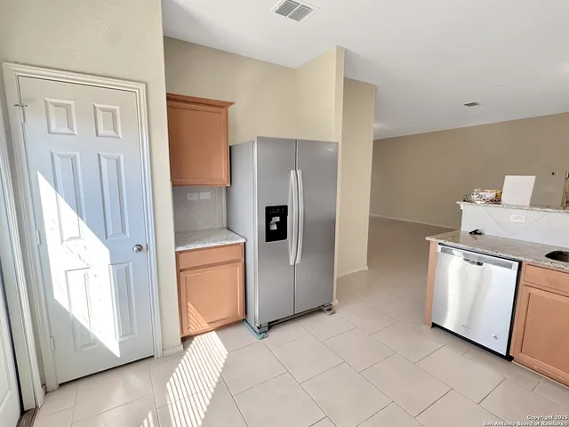 $1,800 | 122 Texas Lantana, New Braunfels, TX 78130